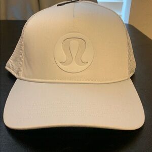 Lululemon Light Blue Trucker Hat, Sz L/XL
NWT